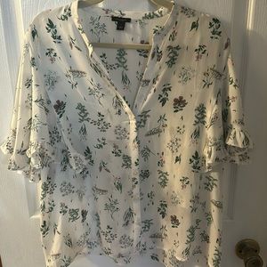 Floral Blouse Button-Down.  Ruffles on sleeve